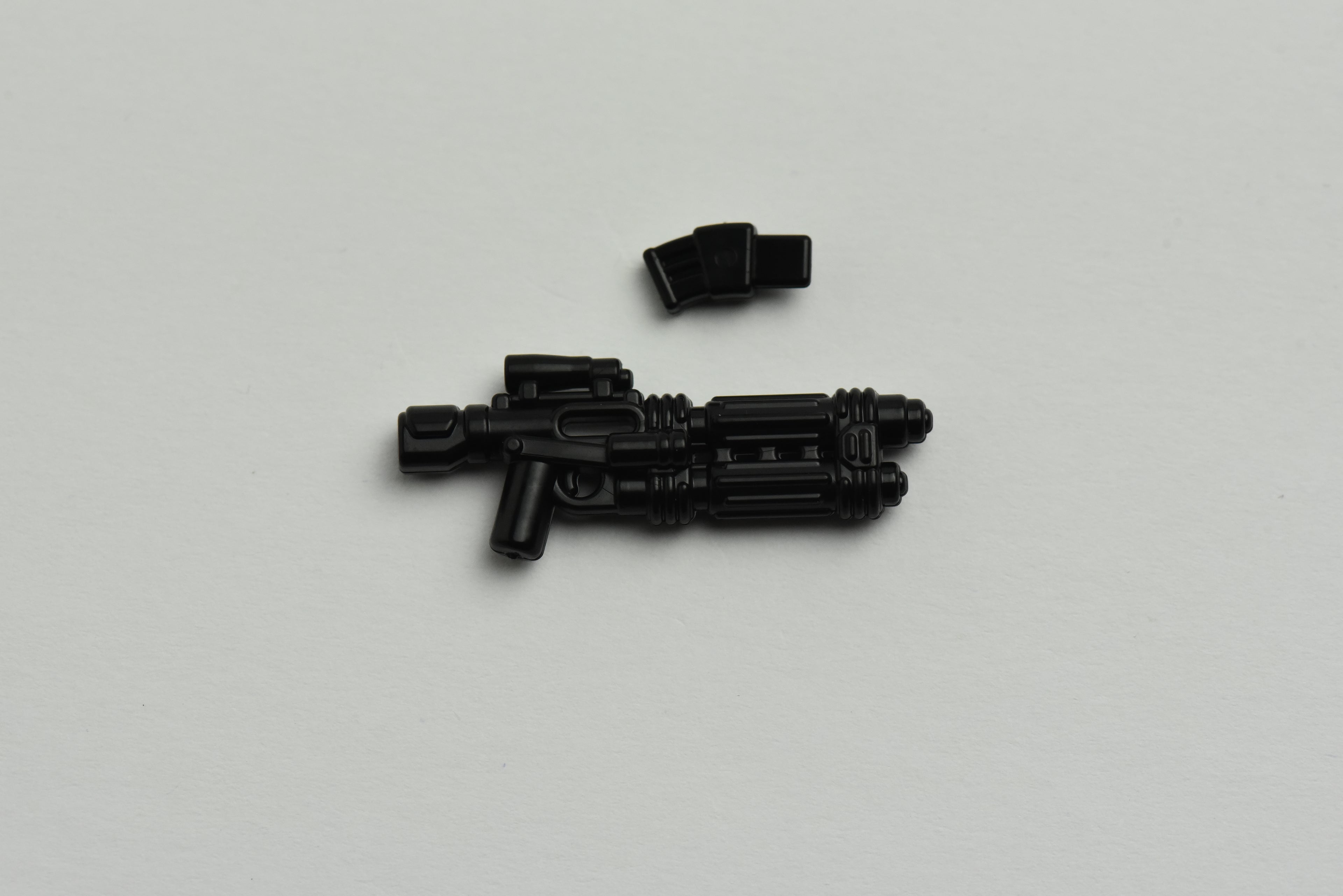 E-22 Blaster Rifle w/Mag (Black)