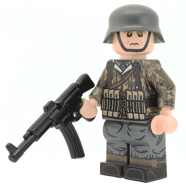 WW2 German in Splinter Camo Jacket (StG44)